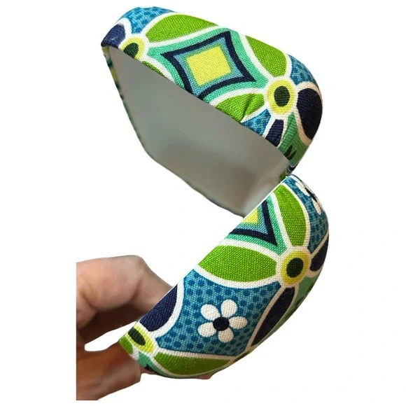 Vera Bradley Hard Glasses Case – Blue & Green | Great Condition! - Picture 3 of 4